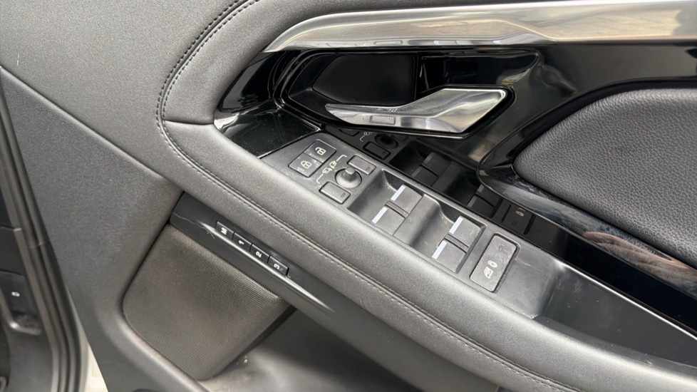 Used Land Rover Range Rover Evoque 2022 for sale - 76870320: Photo 21
