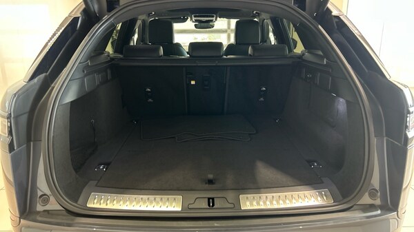 Used Land Rover Range Rover Velar 2024 for sale - 75672056: Photo 10