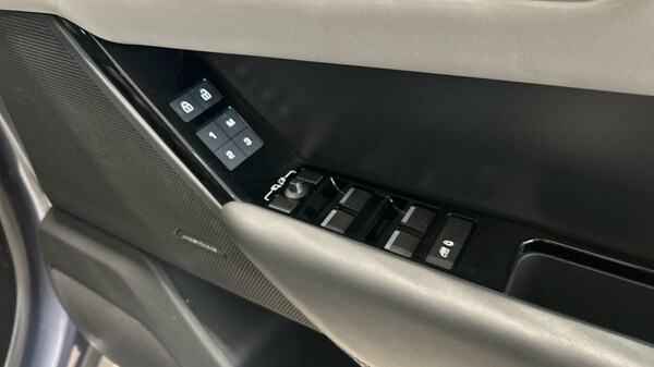 Used Land Rover Range Rover Velar 2024 for sale - 75672056: Photo 22