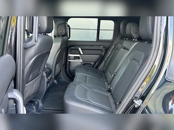 Used Land Rover Defender 2022 for sale - 75710091: Photo