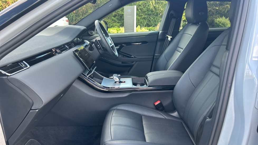 Used Land Rover Range Rover Evoque 2024 for sale - 76452106: Photo 3