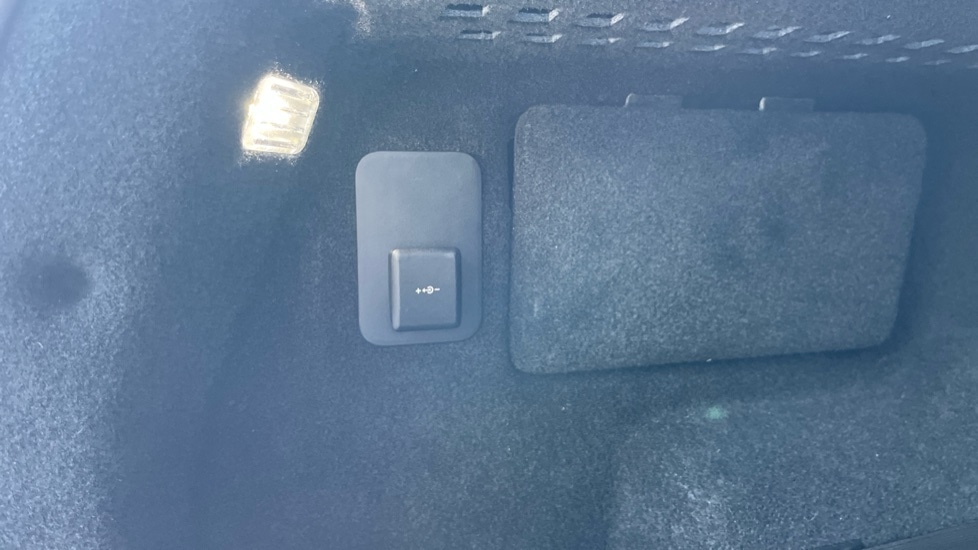 Used Land Rover Range Rover Evoque 2024 for sale - 76033612: Photo 22