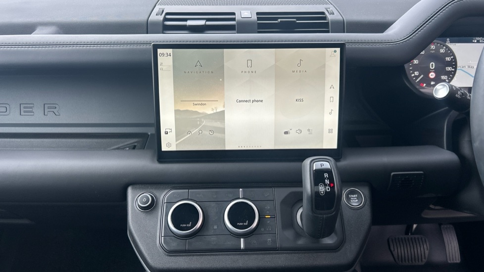 Used Land Rover Defender 2023 for sale - 76434819: Photo 14