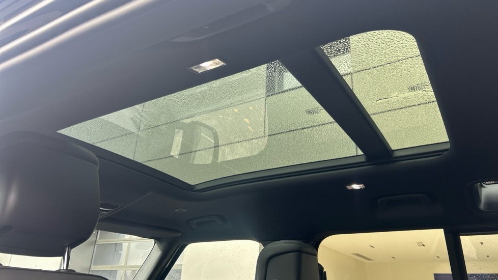 Used Land Rover Defender 2023 for sale - 76434819: Photo 21