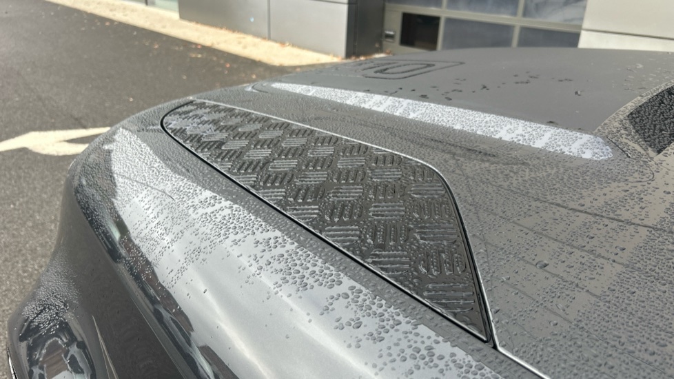 Used Land Rover Defender 2023 for sale - 76434819: Photo 22