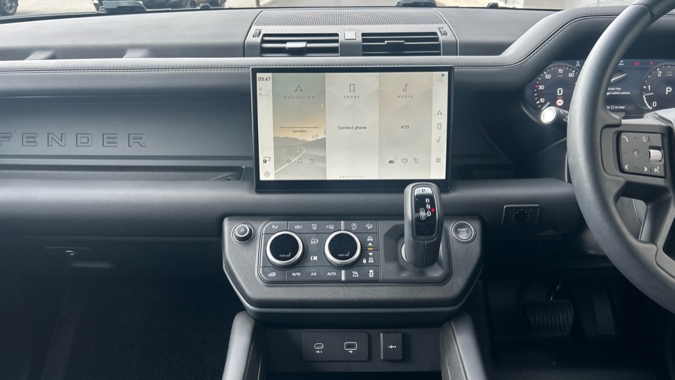 Used Land Rover Defender 2023 for sale - 76434819: Photo 29