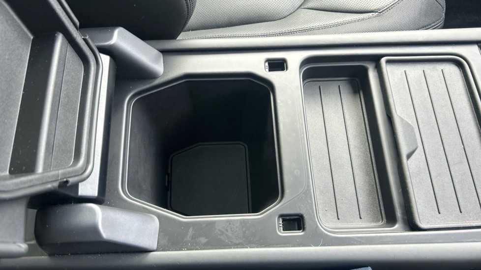 Used Land Rover Defender 2023 for sale - 76434819: Photo 38