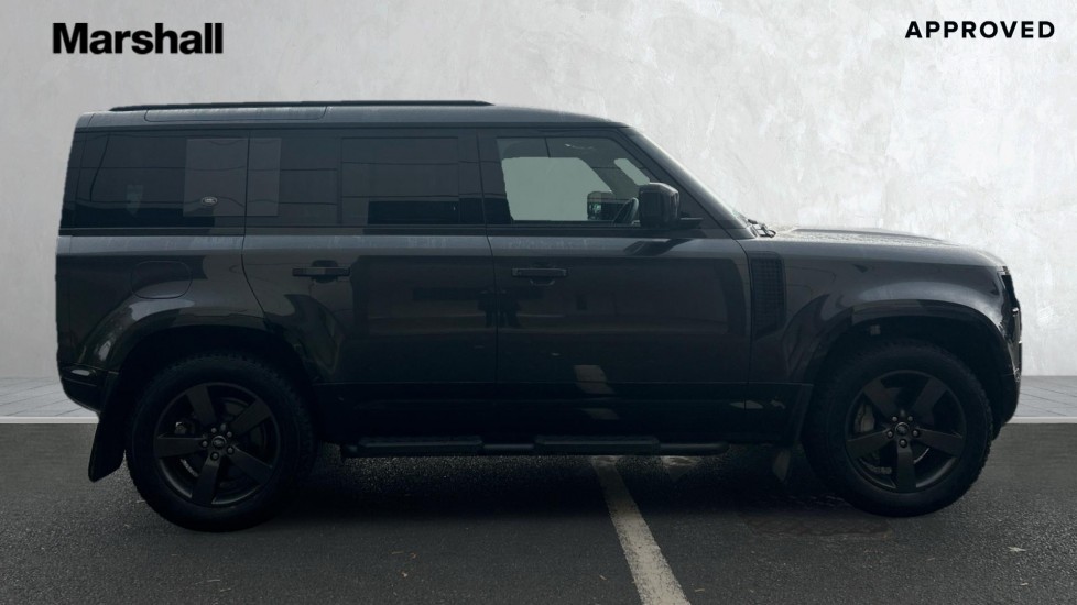 Used Land Rover Defender 2023 for sale - 76434819: Photo 5