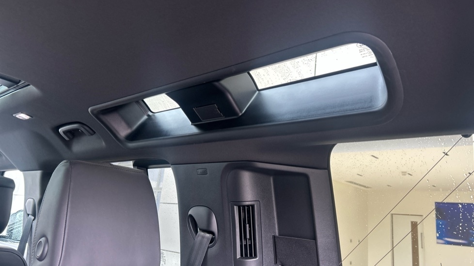 Used Land Rover Defender 2023 for sale - 76434819: Photo 56