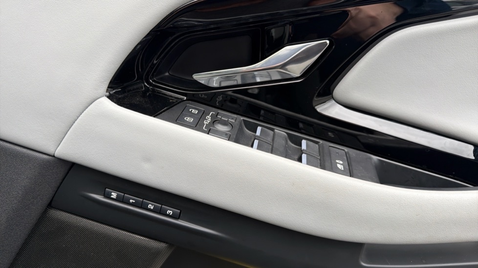 Used Land Rover Range Rover Evoque 2023 for sale - 76874545: Photo 24