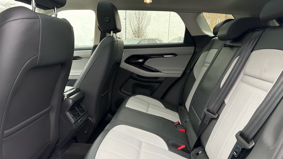 Used Land Rover Range Rover Evoque 2023 for sale - 76874545: Photo 4