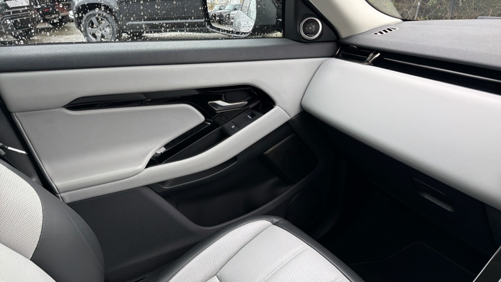 Used Land Rover Range Rover Evoque 2023 for sale - 76874545: Photo 44
