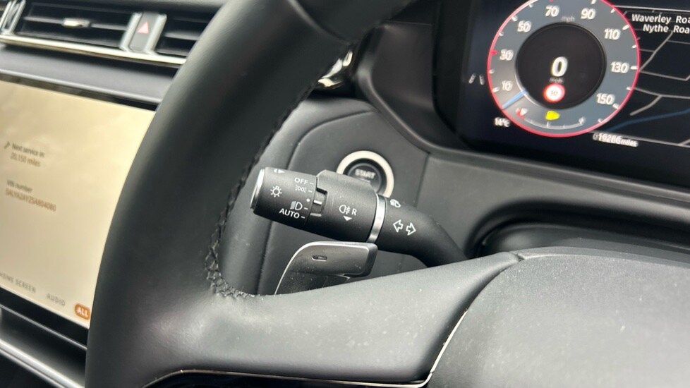 Used Land Rover Range Rover Velar 2024 for sale - 76540039: Photo 35