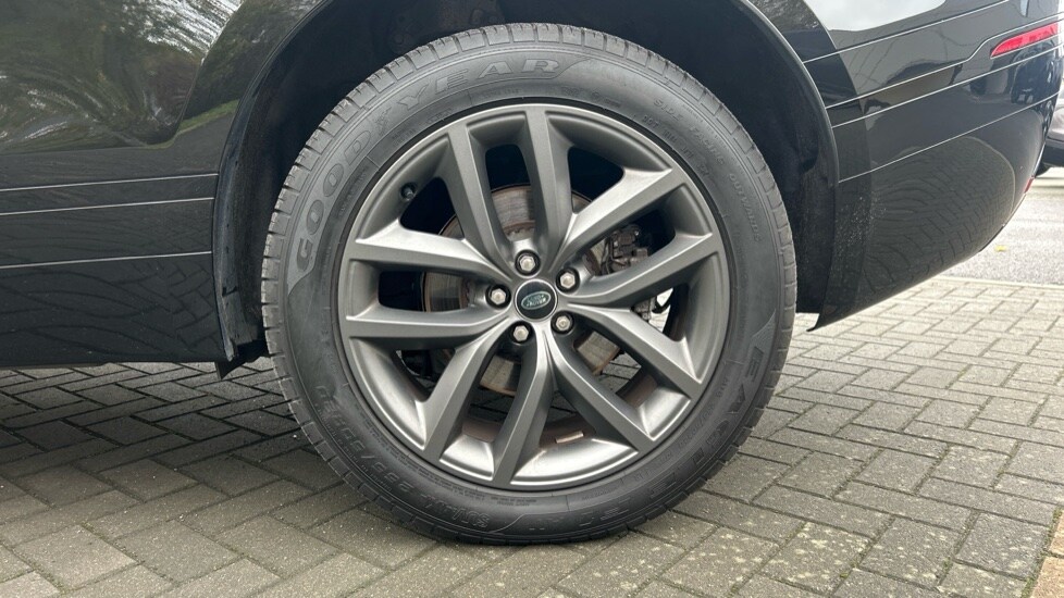 Used Land Rover Range Rover Velar 2024 for sale - 76540039: Photo 8