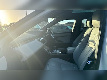 Used Land Rover Range Rover Evoque 2023 for sale - 76874687: Photo