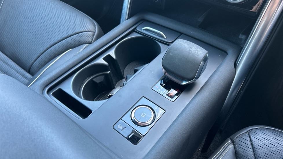 Used Land Rover Discovery 2022 for sale - 76948290: Photo 13