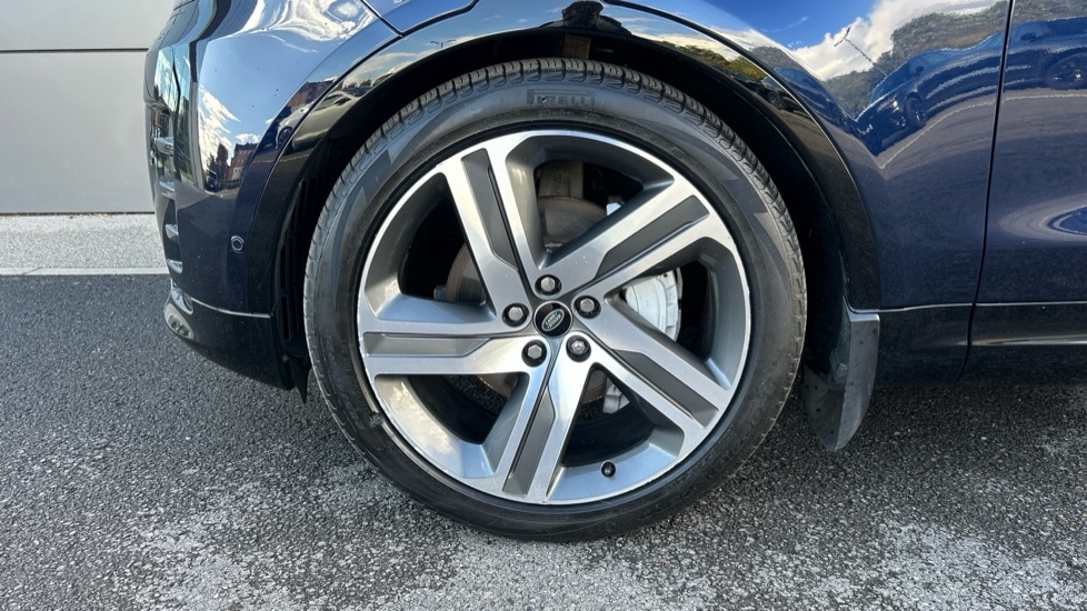 Used Land Rover Discovery 2022 for sale - 76948290: Photo 31