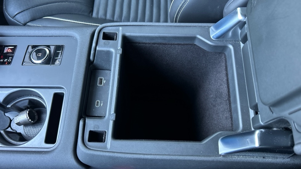 Used Land Rover Discovery 2022 for sale - 76948290: Photo 37