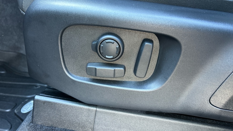 Used Land Rover Discovery 2022 for sale - 76948290: Photo 42