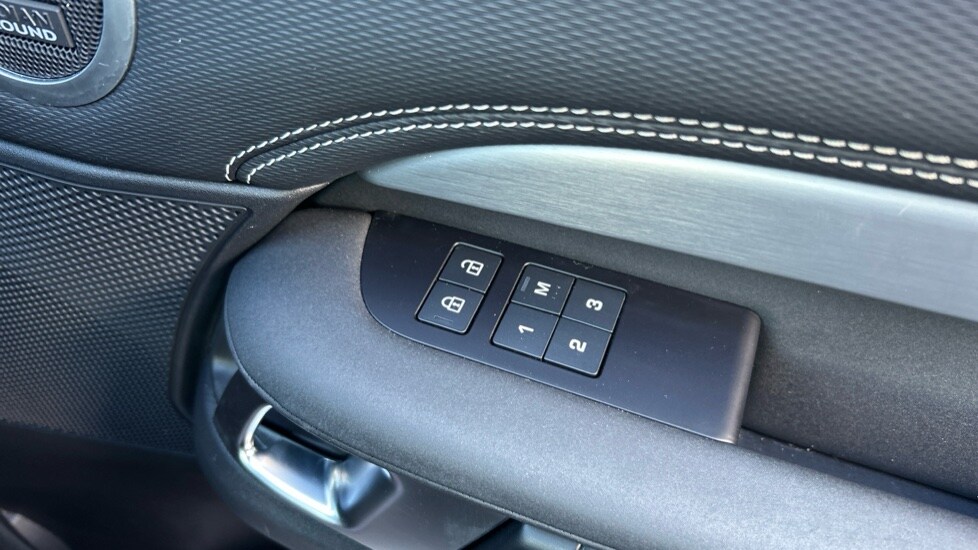 Used Land Rover Discovery 2022 for sale - 76948290: Photo 45