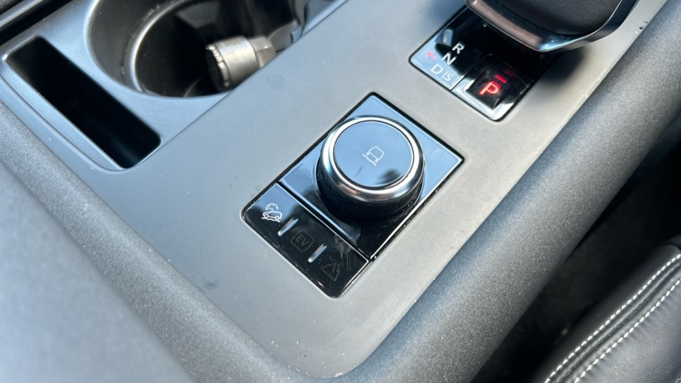 Used Land Rover Discovery 2022 for sale - 76948290: Photo 51