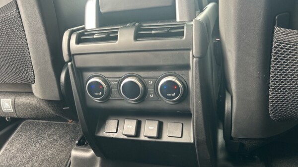 Used Land Rover Defender 2023 for sale - 76079052: Photo 18