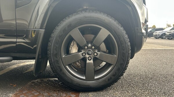 Used Land Rover Defender 2023 for sale - 76079052: Photo 33