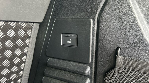 Used Land Rover Defender 2023 for sale - 76079052: Photo 52