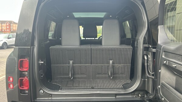 Used Land Rover Defender 2023 for sale - 76079052: Photo 58