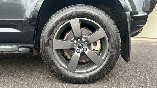 Used Land Rover Defender 2023 for sale - 76079052: Photo 8