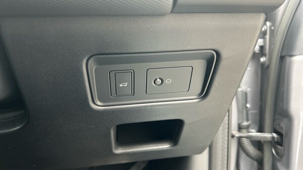 Used Land Rover Discovery 2023 for sale - 76261595: Photo 35