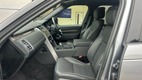 Used Land Rover Discovery 2023 for sale - 76261595: Photo 3