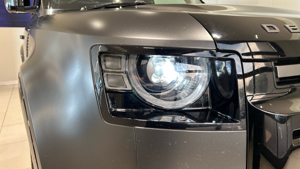 Used Land Rover Defender 2022 for sale - 75758831: Photo 17