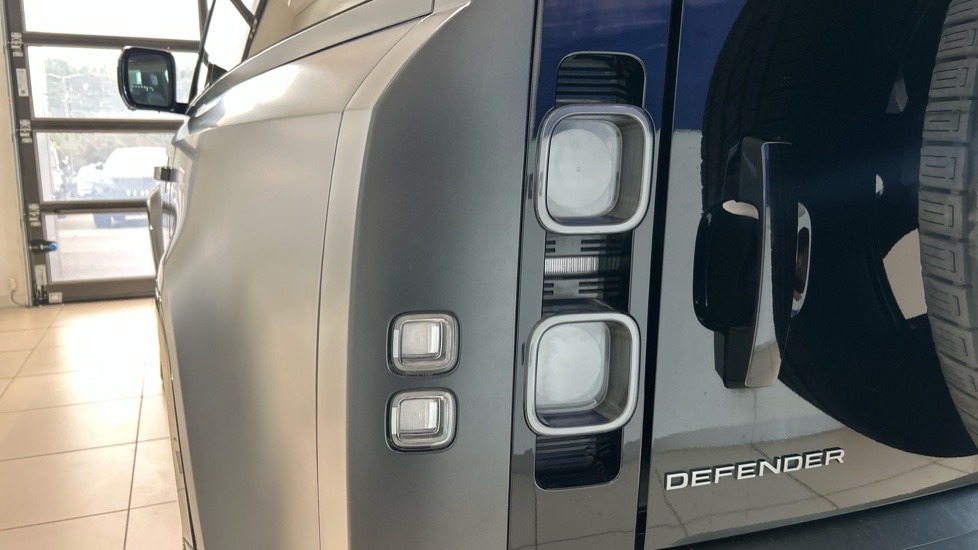 Used Land Rover Defender 2022 for sale - 75758831: Photo 19