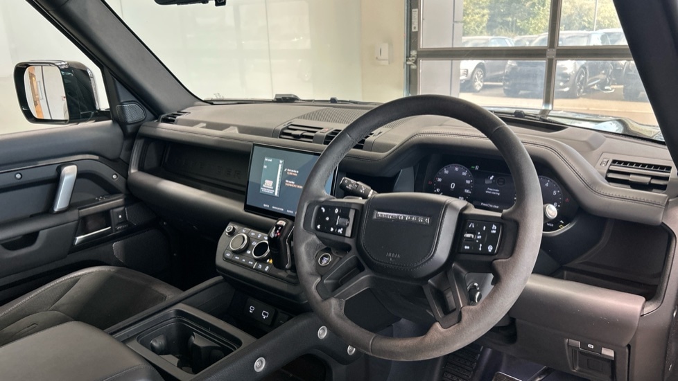 Used Land Rover Defender 2022 for sale - 75758831: Photo 28