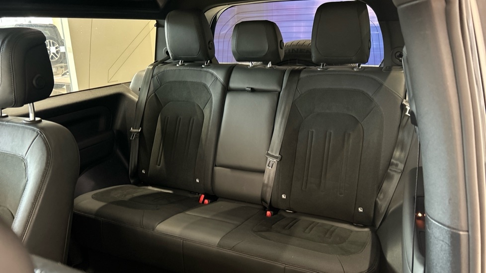 Used Land Rover Defender 2022 for sale - 75758831: Photo 4