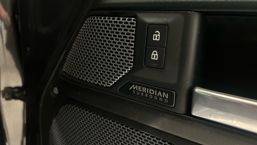Used Land Rover Defender 2022 for sale - 75758831: Photo 40