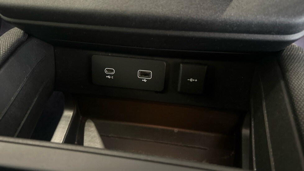Used Land Rover Defender 2022 for sale - 75758831: Photo 44