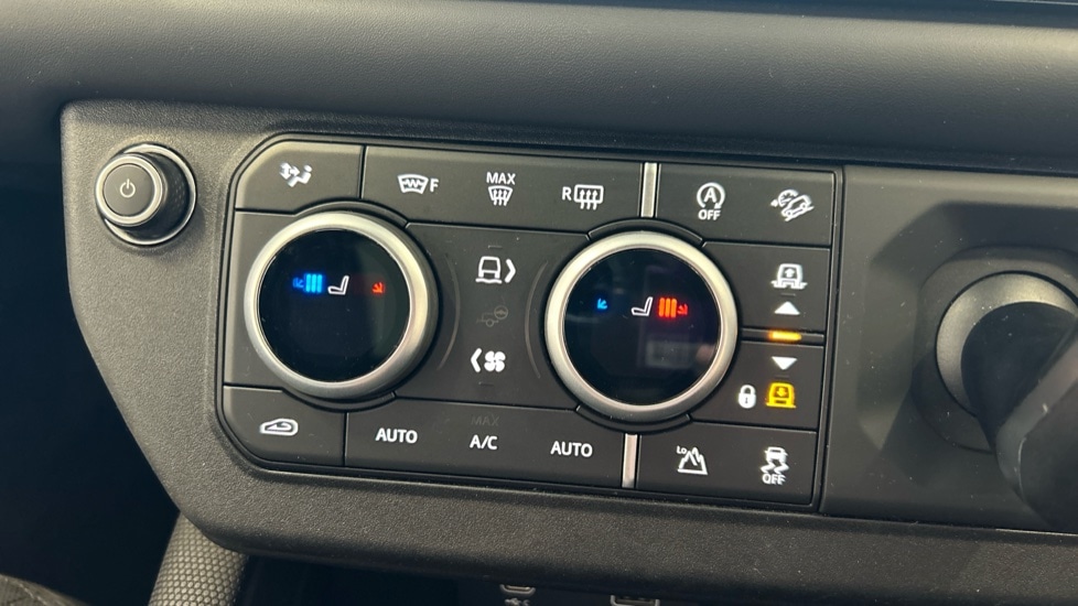 Used Land Rover Defender 2022 for sale - 75758831: Photo 53