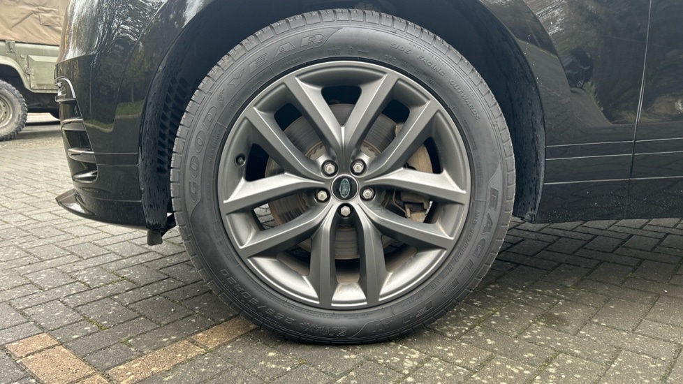 Used Land Rover Range Rover Velar 2024 for sale - 76872037: Photo 31