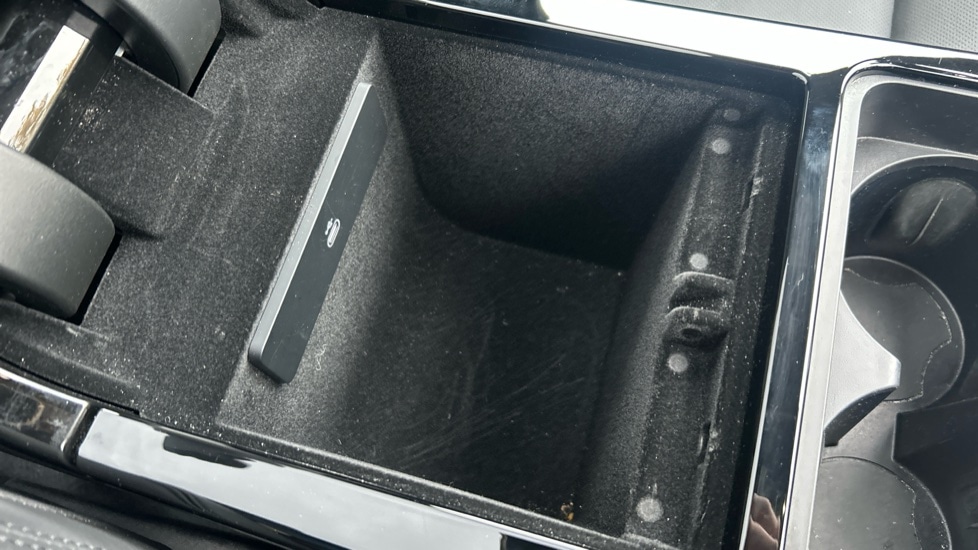 Used Land Rover Range Rover Velar 2024 for sale - 76872037: Photo 38