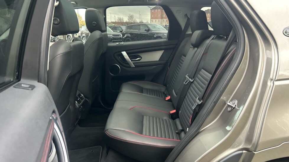 Used Land Rover Discovery Sport 2022 for sale - 76533855: Photo 4