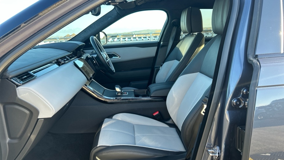 Used Land Rover Range Rover Velar 2025 for sale - 77031351: Photo 3