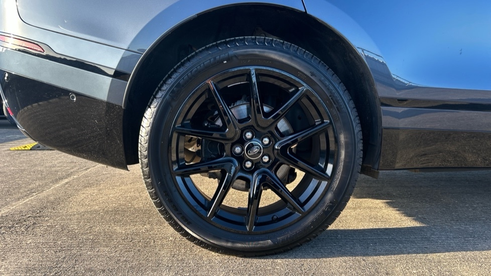 Used Land Rover Range Rover Velar 2025 for sale - 77031351: Photo 32