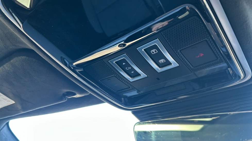 Used Land Rover Range Rover Velar 2025 for sale - 77031351: Photo 39