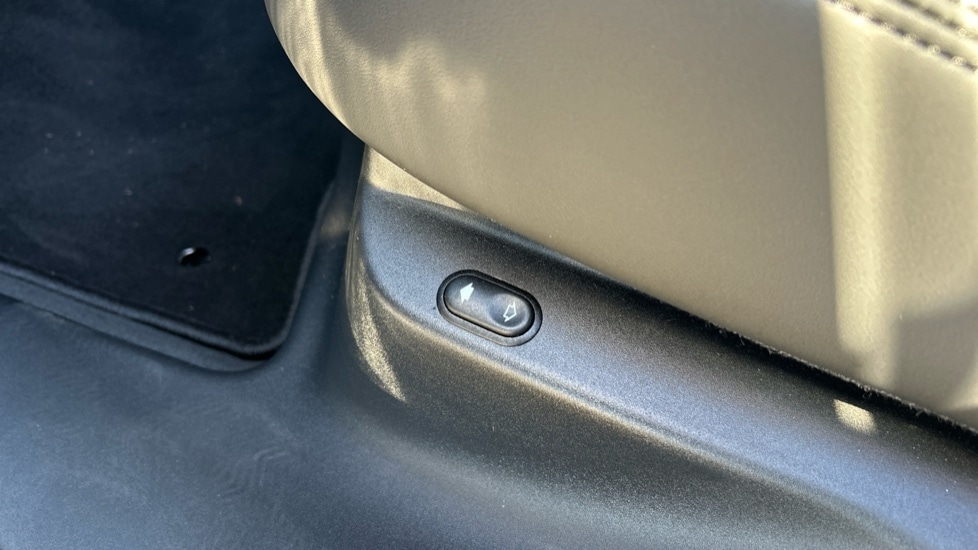 Used Land Rover Range Rover Velar 2025 for sale - 77031351: Photo 51