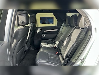 Used Land Rover Discovery 2023 for sale - 76297301: Photo