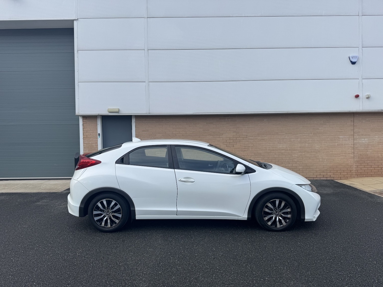 Used Honda Civic 2013 for sale - 77681718: Photo 2