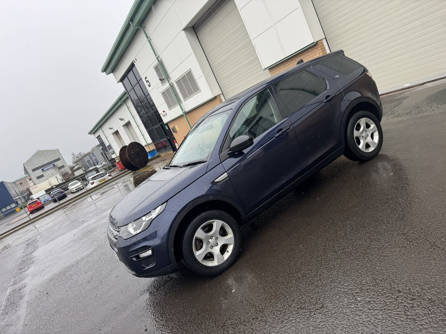 Used Land Rover Discovery Sport 2018 for sale - 77536078: Photo 3
