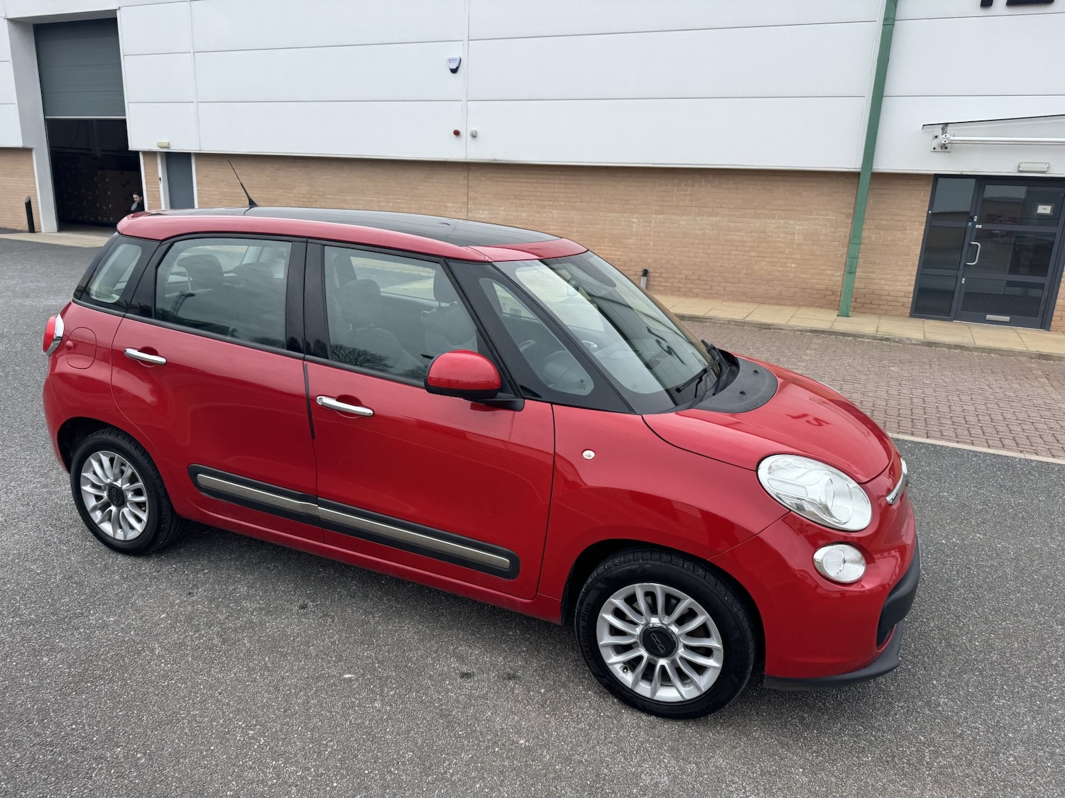 Used Fiat 500L 2013 for sale - 78168932: Photo 21